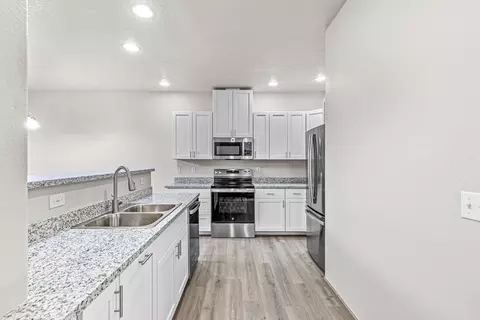 655 Shadow Way, Central Point, OR 97502 photo 5