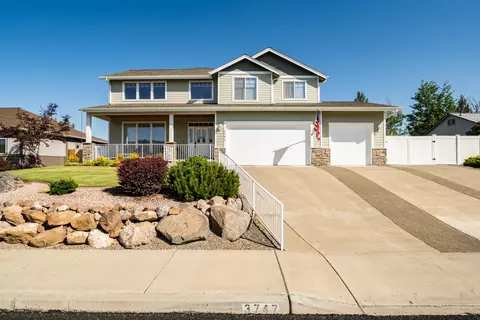 3747 SW Xero Pl, Redmond, OR 97756
