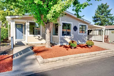 4624 Pacific Hwy #42, Phoenix, OR 97535