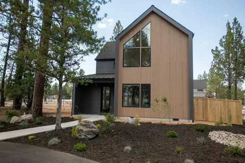 940 W Mckenzie Hwy #LOT 58, Sisters, OR 97759