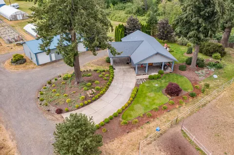 35027 Santiam Hwy Hwy SE, Lebanon, OR 97355