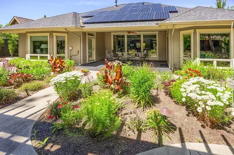 2370 Blue Sky Ln, Ashland, OR 97520