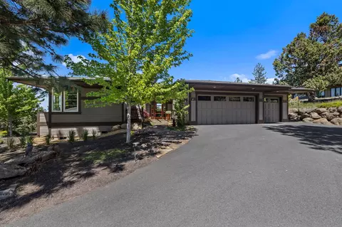 3056 NW Duffy Dr, Bend, OR 97703