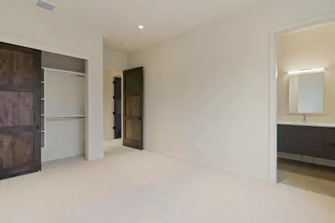 Bedroom - 19143 Cartwright Ct, Bend, OR 97702 photo 6 of 6