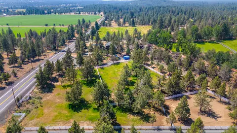 View/Area - 63721 Johnson Rd, Bend, OR 97703 photo 4 of 10