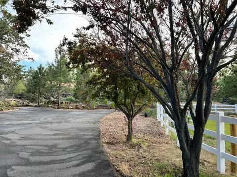 Exterior - 63721 Johnson Rd, Bend, OR 97703 photo 20 of 43