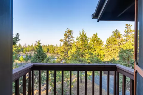 Exterior - 63721 Johnson Rd, Bend, OR 97703 photo 10 of 43