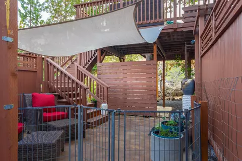 Exterior - 63721 Johnson Rd, Bend, OR 97703 photo 4 of 43
