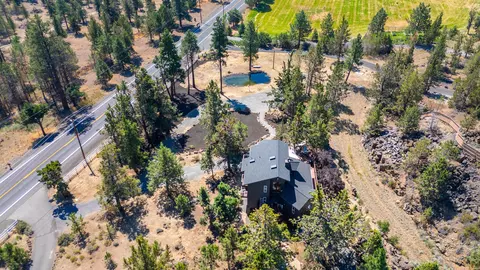 View/Area - 63721 Johnson Rd, Bend, OR 97703 photo 9 of 10