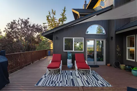 Exterior - 63721 Johnson Rd, Bend, OR 97703 photo 16 of 43