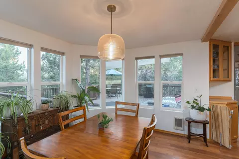 Dining - 63721 Johnson Rd, Bend, OR 97703 photo 2 of 4