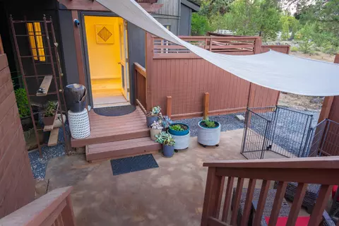 Exterior - 63721 Johnson Rd, Bend, OR 97703 photo 8 of 43