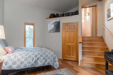 Bedroom - 63721 Johnson Rd, Bend, OR 97703 photo 2 of 5