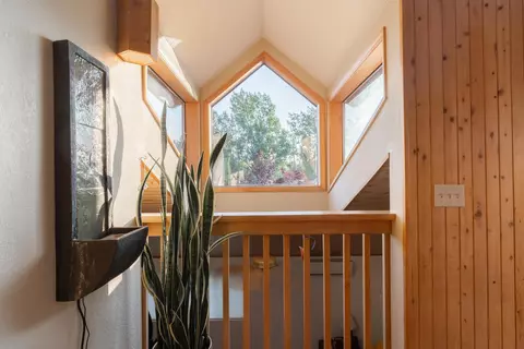 Entry Way - 63721 Johnson Rd, Bend, OR 97703 photo 6 of 6