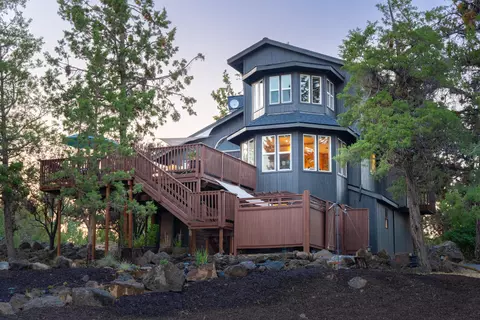 Exterior - 63721 Johnson Rd, Bend, OR 97703 photo 27 of 43