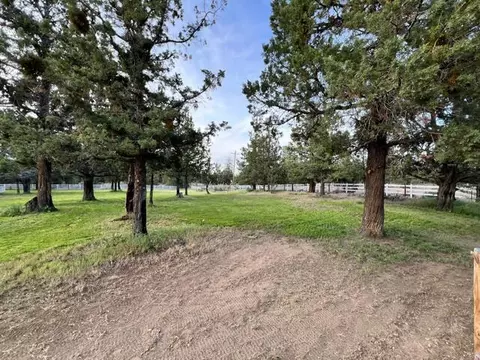 Exterior - 63721 Johnson Rd, Bend, OR 97703 photo 21 of 43