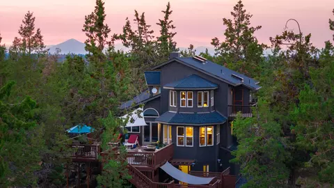 63721 Johnson Rd, Bend, OR 97703