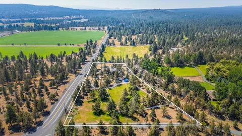 View/Area - 63721 Johnson Rd, Bend, OR 97703 photo 2 of 10