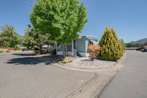 515 E Main St UNIT 25, Rogue River, OR 97537 photo 4