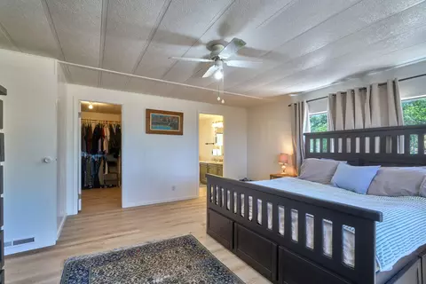 945 Leafwood Dr, Eagle Point, OR 97524 photo 16