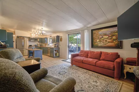 945 Leafwood Dr, Eagle Point, OR 97524 photo 10