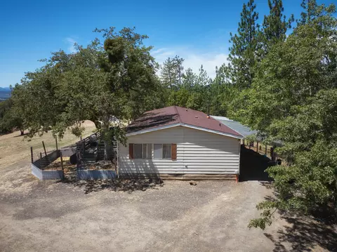 945 Leafwood Dr, Eagle Point, OR 97524 photo 26