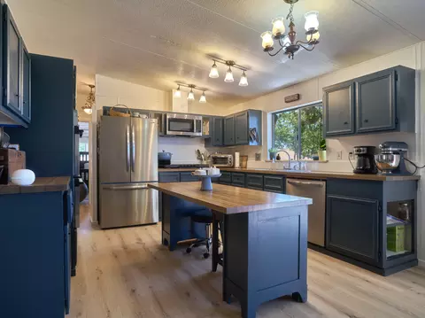 945 Leafwood Dr, Eagle Point, OR 97524 photo 11