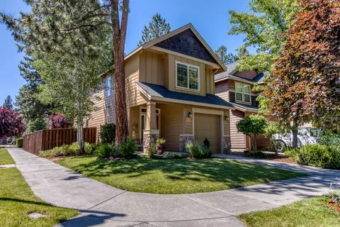 19430 Hollygrape St, Bend, OR 97702