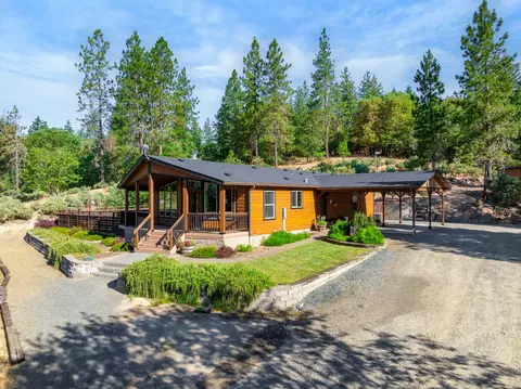 312 Stringer Gap Rd, Grants Pass, OR 97527 photo 2
