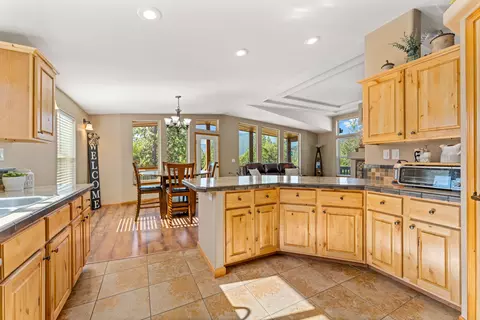 312 Stringer Gap Rd, Grants Pass, OR 97527 photo 6
