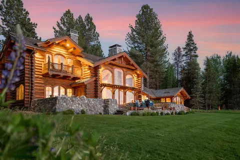 56087 School House Rd, Bend, OR 97707