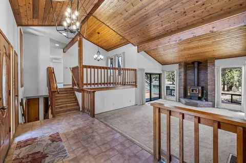 64586 Mcgrath Rd, Bend, OR 97701 photo 5