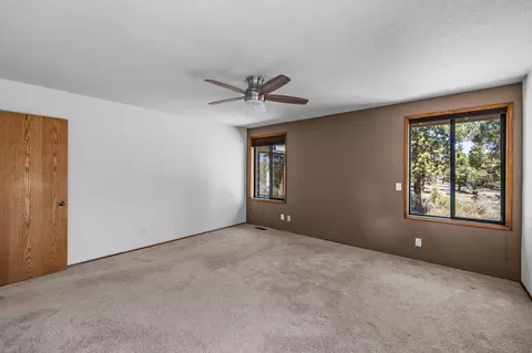 64586 Mcgrath Rd, Bend, OR 97701 photo 12
