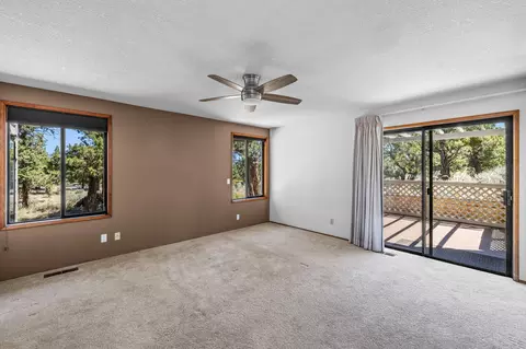 64586 Mcgrath Rd, Bend, OR 97701 photo 11