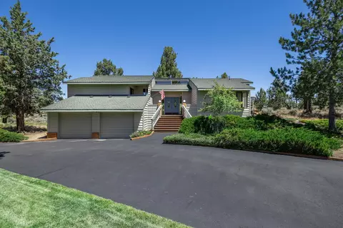 64586 Mcgrath Rd, Bend, OR 97701