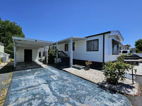 5076 Leonard Rd #15, Grants Pass, OR 97527
