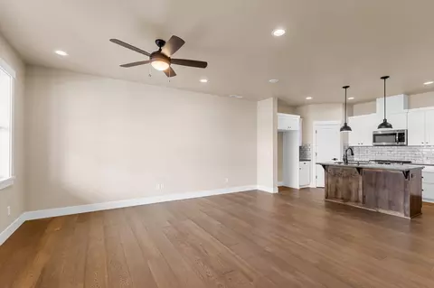 4155 SW 39th St #LOT 143, Redmond, OR 97756