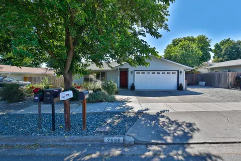 2586 N Keene Way, Medford, OR 97504