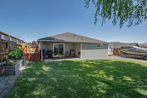935 Stonewater Dr, Eagle Point, OR 97524 photo 25