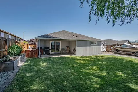 935 Stonewater Dr, Eagle Point, OR 97524 photo 15