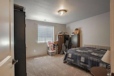 935 Stonewater Dr, Eagle Point, OR 97524 photo 10