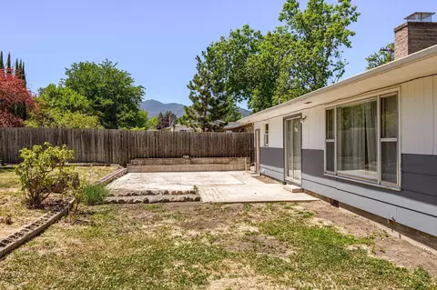 320 Oak St, Phoenix, OR 97535 photo 25