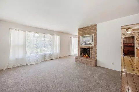 320 Oak St, Phoenix, OR 97535 photo 3