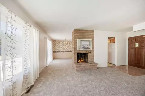 320 Oak St, Phoenix, OR 97535 photo 4