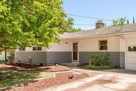 320 Oak St, Phoenix, OR 97535 photo 2