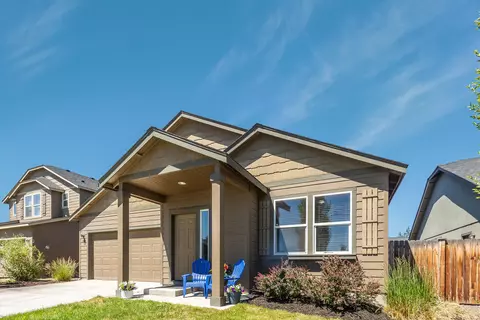 1077 SE 6th St, Bend, OR 97702