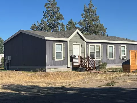 3690 NW Oak Ave, Redmond, OR 97756