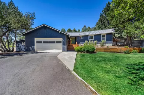 60811 Goldenrain Dr, Bend, OR 97702