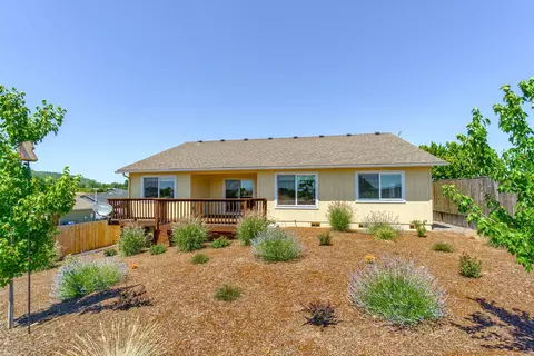 214 Barton Rd, Eagle Point, OR 97524 photo 26