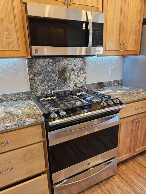 214 Barton Rd, Eagle Point, OR 97524 photo 10